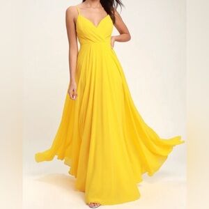 Lulu’s Yellow Maxi Dress size small